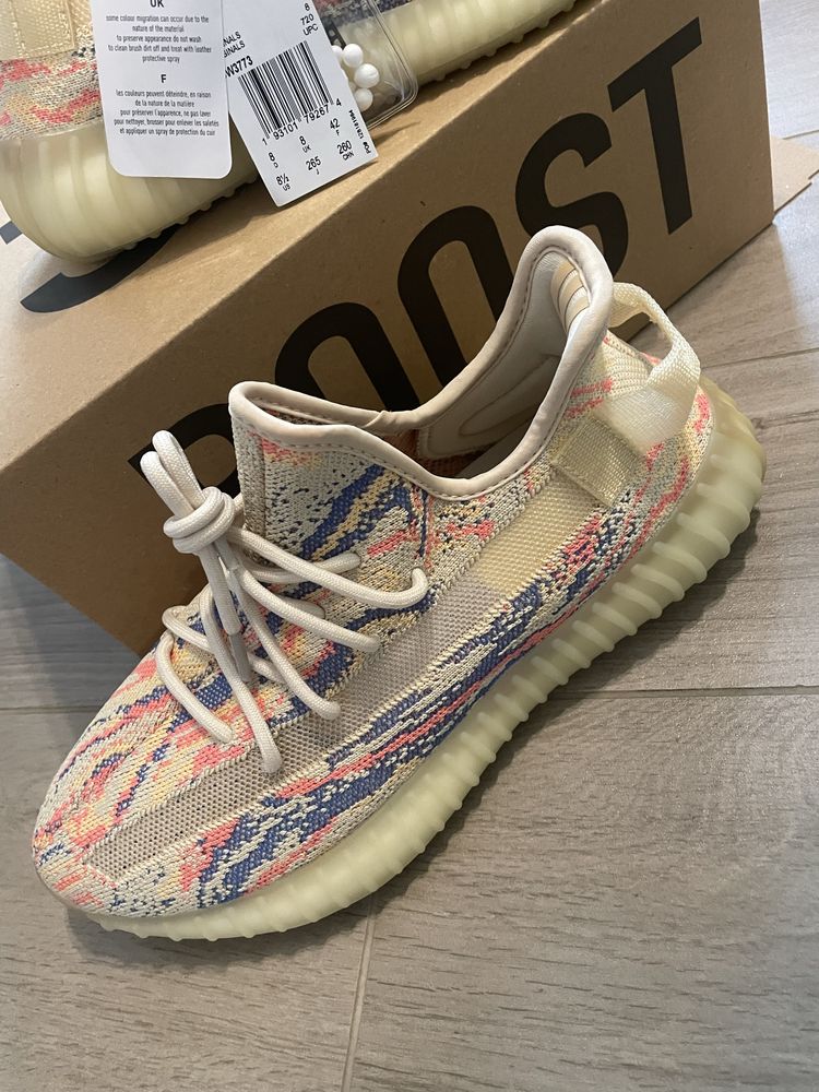 adidasi yezzy 350 v2