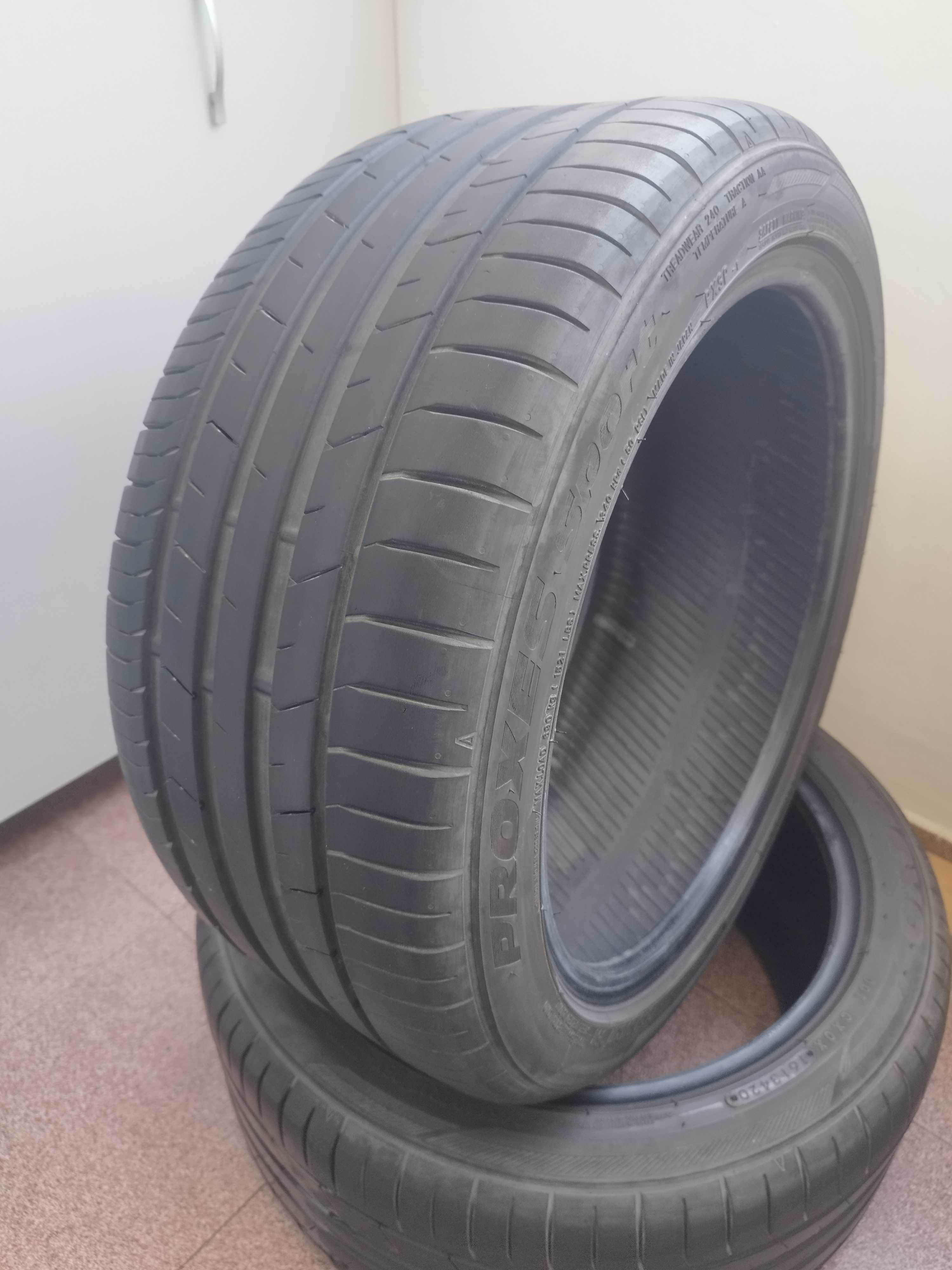 2 бр. 245/40/17 TOYO Дот 20г.