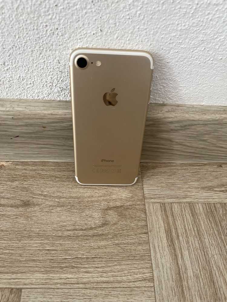 Vand Iphone 7 !! La cutie