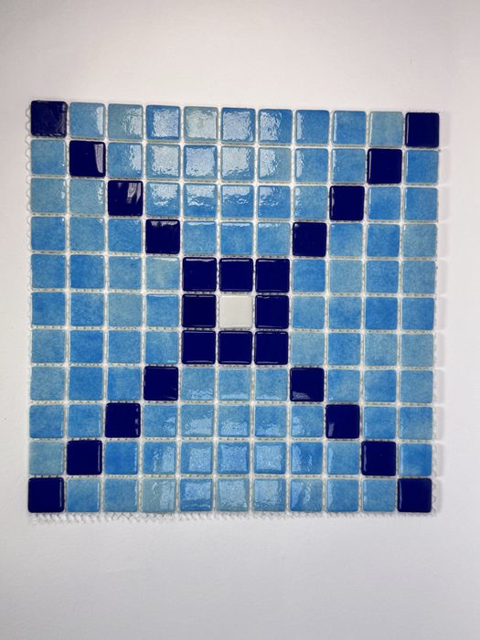 Mozayka kafel basseyn mayolika