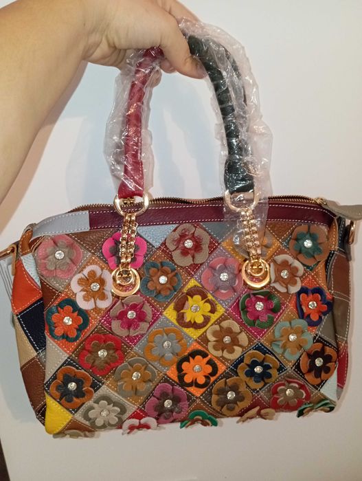 Geanta de piele naturala noua, multicolora,  cu eticheta