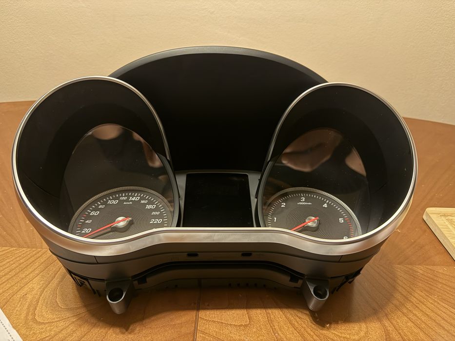 Километраж w205 Mercedes в километри