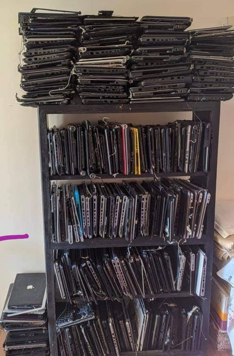 Dezmembrez Laptopuri