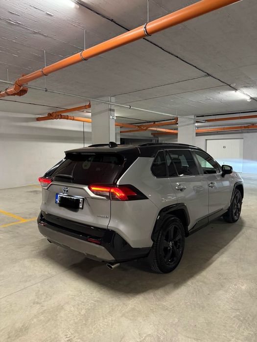 Toyota Rav 4 хибрит 2020ф