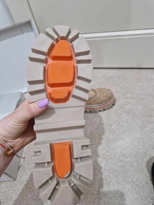 Ghete piele intoarsa de dama