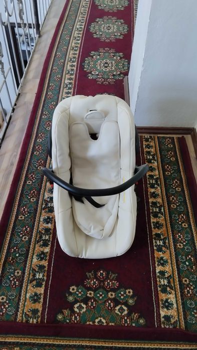 Детское кресло для маленьких детей. Можно сказать новое.