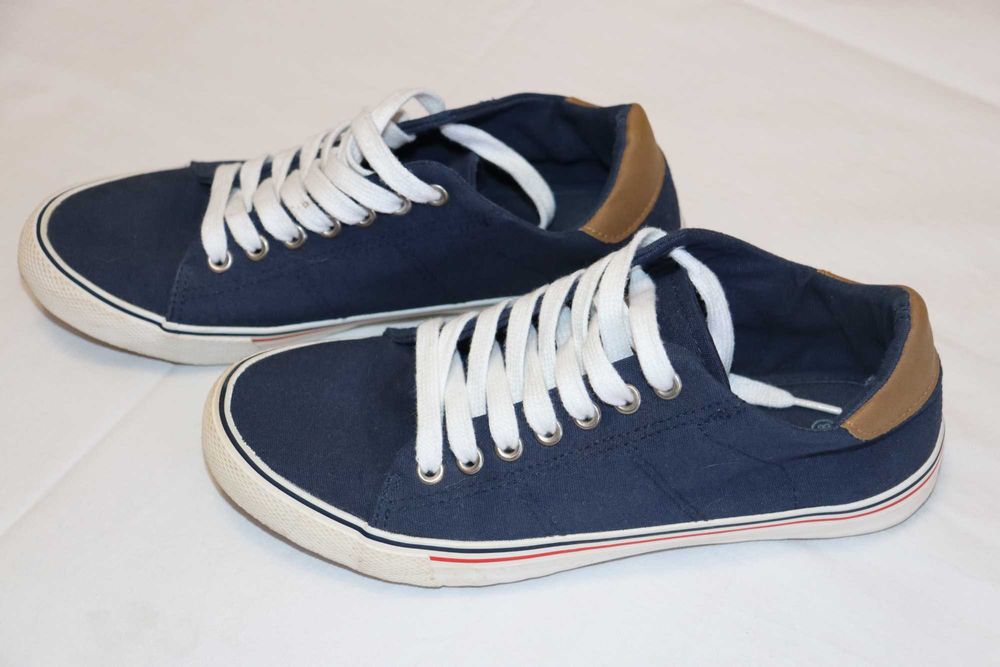 Дамски тъмносини гуменки