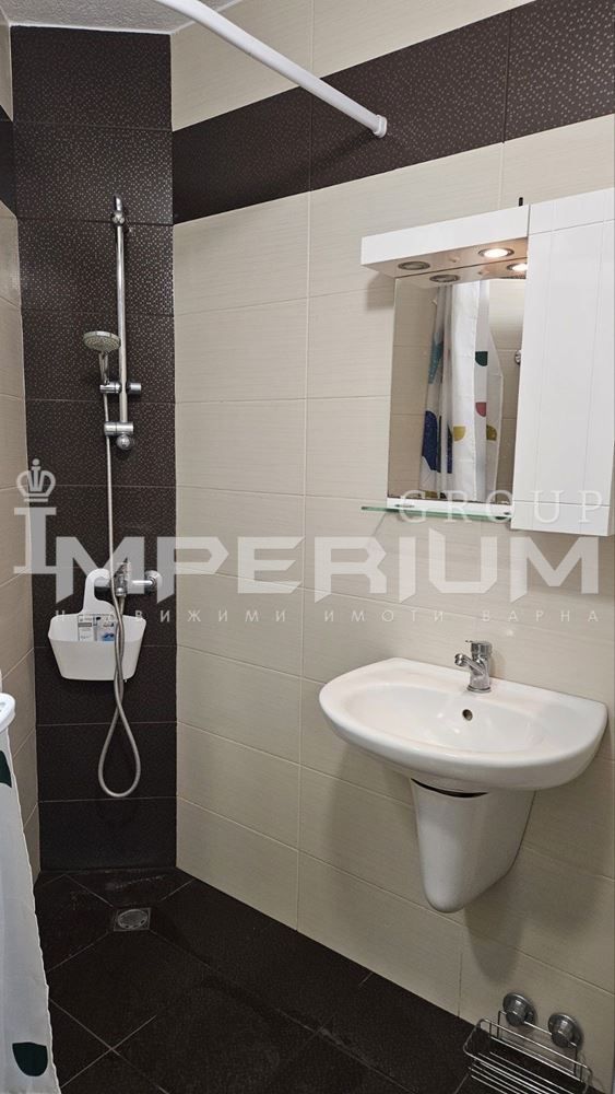 Дава се под наем Двустаен апартамент в Варна, Базар Левски - 65 кв.м за 357 € - Снимка #6