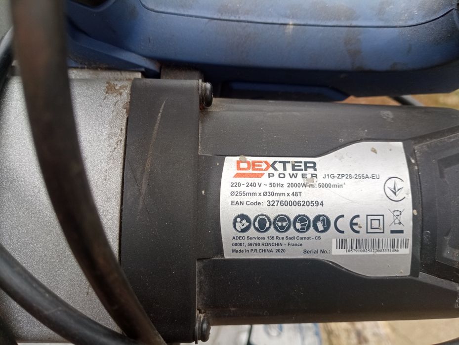 Vând circular dexter pe șine