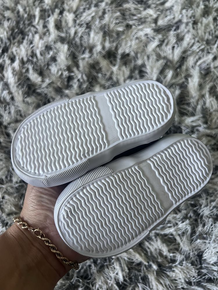 Incaltaminte h&m 18/19