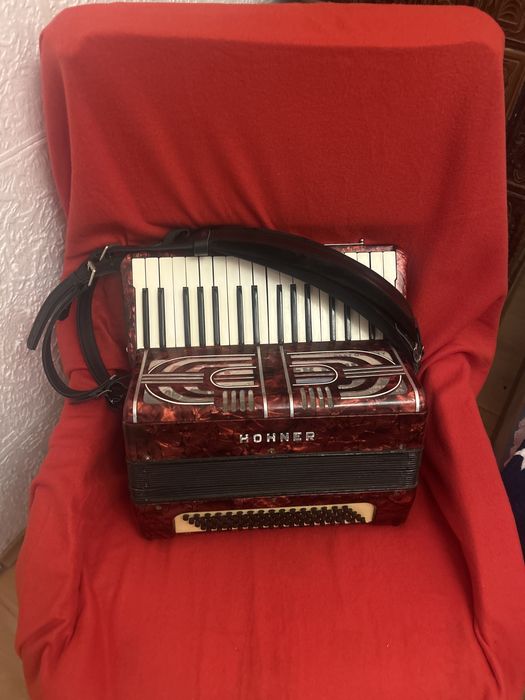 Acordeon hohner stare buna, curele noi