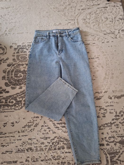 Джинсы в отличном состоянии