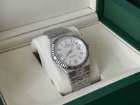 Часы Rolex Land Dweller
