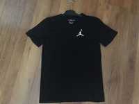 Vând tricou Nike Air Jordan