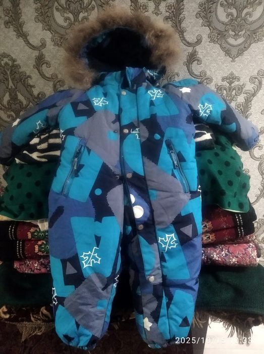 Комбинезон зимний, на 3-4 года в идеальном состоянии. Очень тёплый.