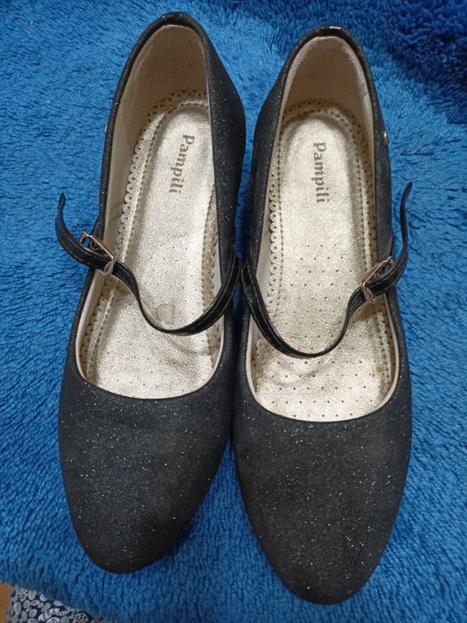 Туфельки чёрного цвета35- 36