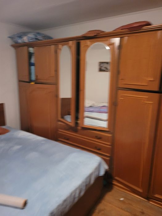 Dulap mare de vanzare
