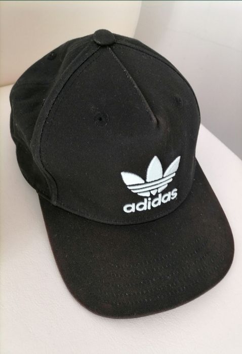 Vand Șapcă firma sport/fashion noua produs de calitate import.
