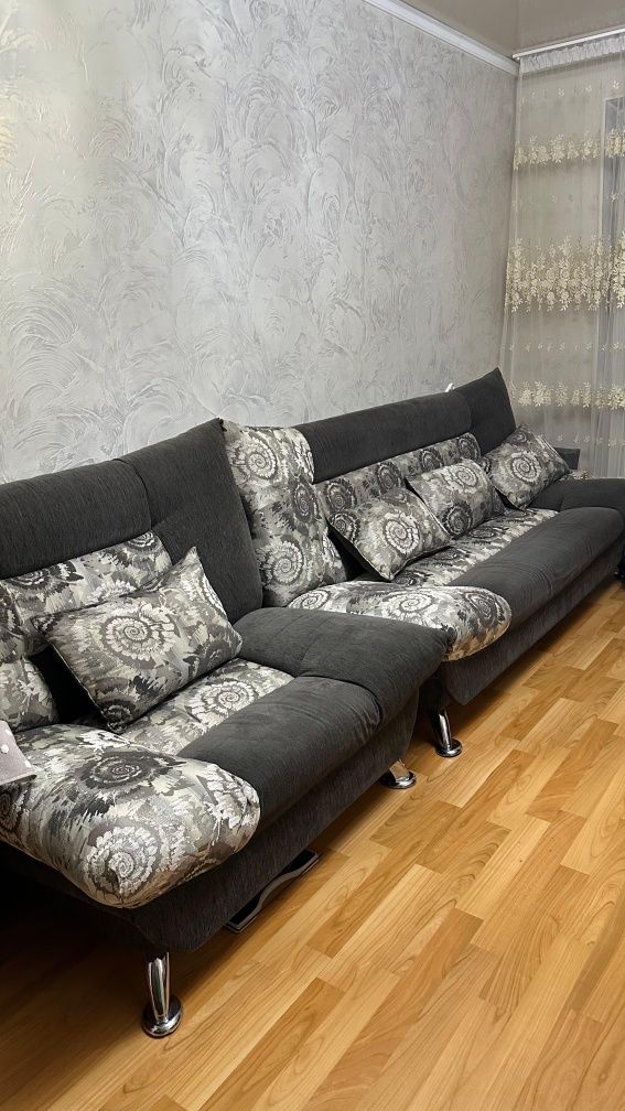 Продам диван с 2-мя креслами
