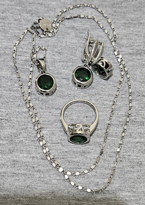 Серебряный комплект