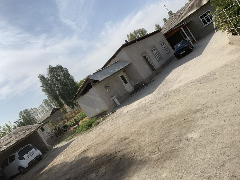 Uchastka yer sotiladi 23 sotik uyi bn sotiladi