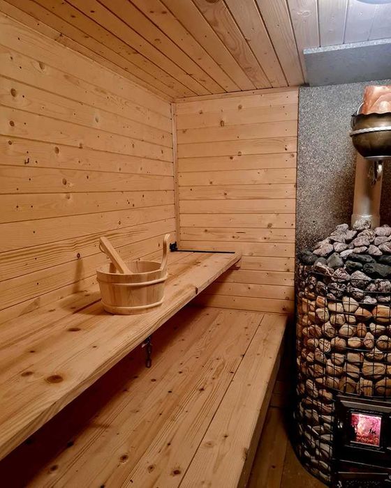 Complex de vacanta, 6 casute, cabana, sauna, terase pe 2.300 mp