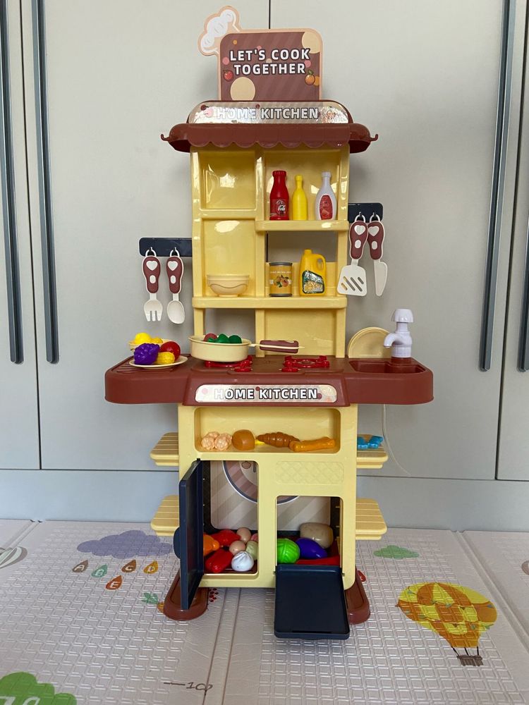 Продам кухню игрушечную