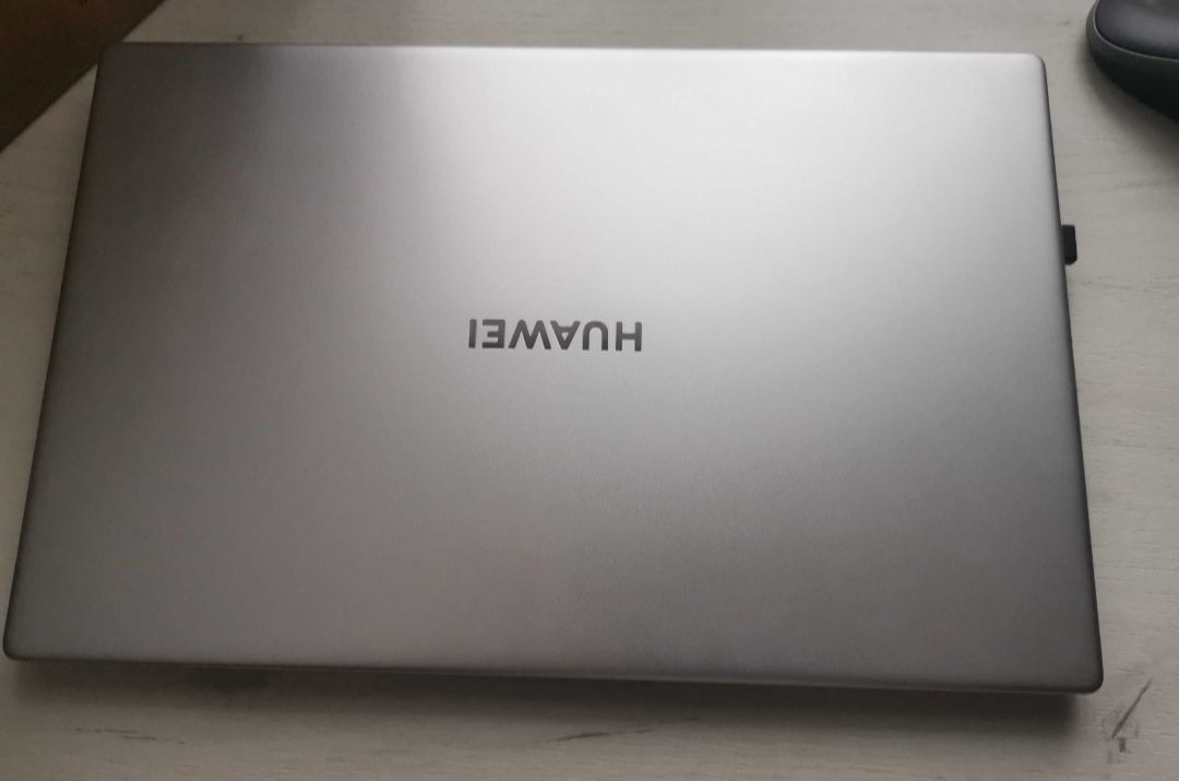 Huawei matebook D15 nou generația 10 in garanție win10
