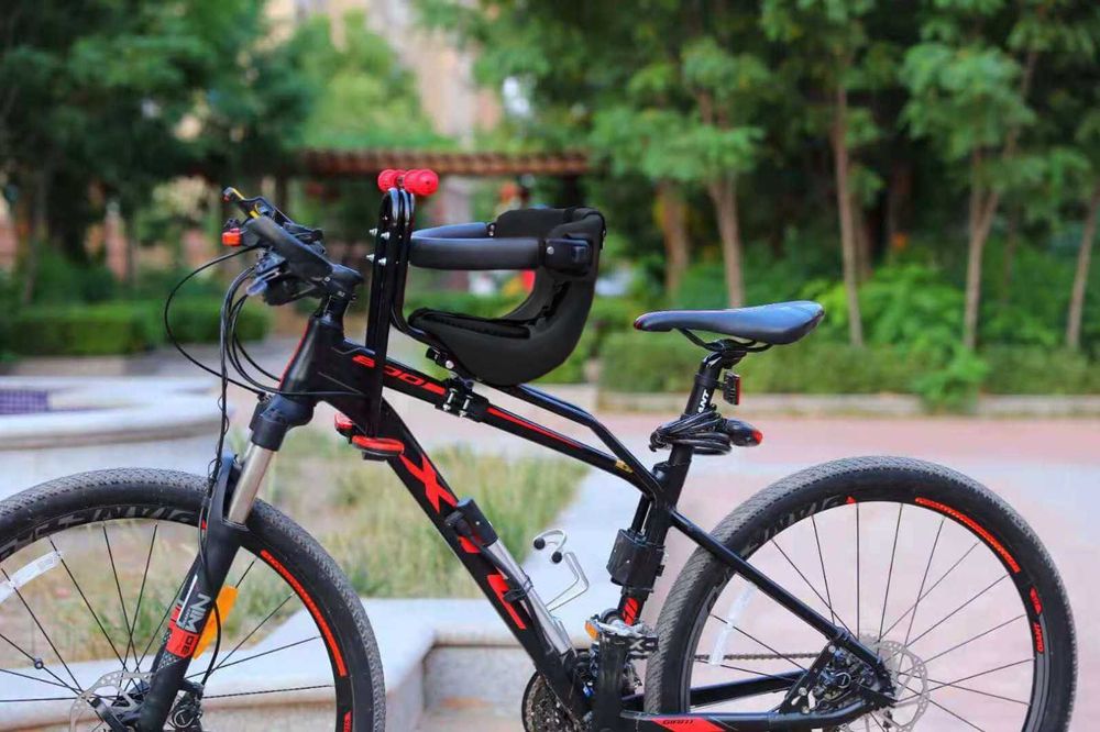 Scaun copil bicicleta, cu montaj pe cadru, cu toate accesoriile, negru