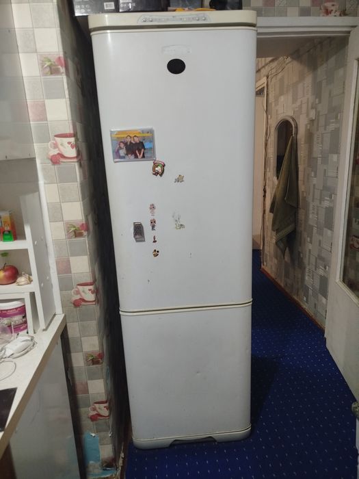 Продам рабочий холодильник
