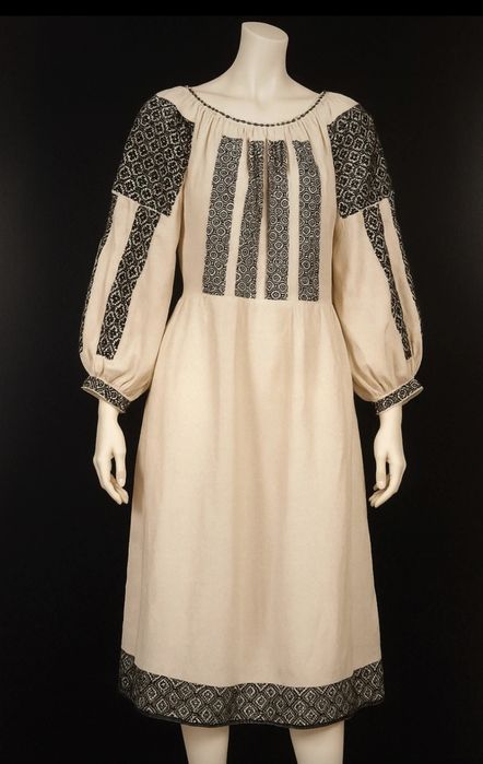 Ie cu poale /rochie tradițională veche cusuta manual