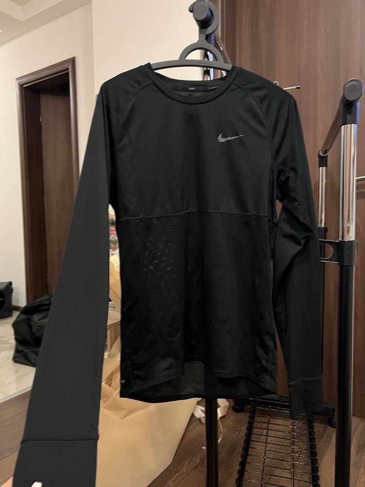 Оригинални мъжки дрехи Nike