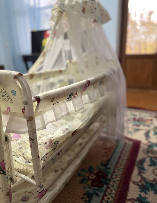 Yosh bolalar belanchagi(lyulka, kravat)