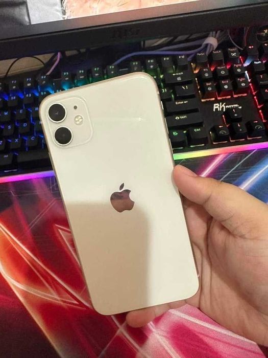 Iphone 11 srochna sotiladi