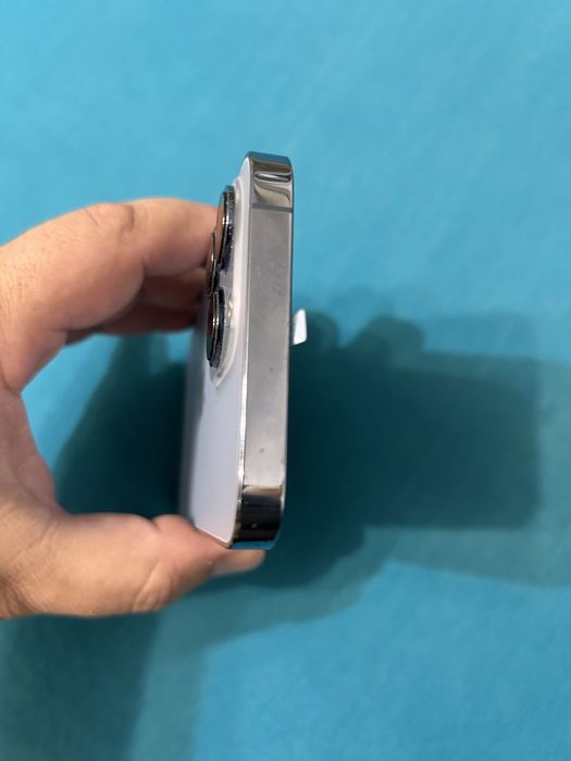 Vand Iphone 13 Pro cu Baterie 100%