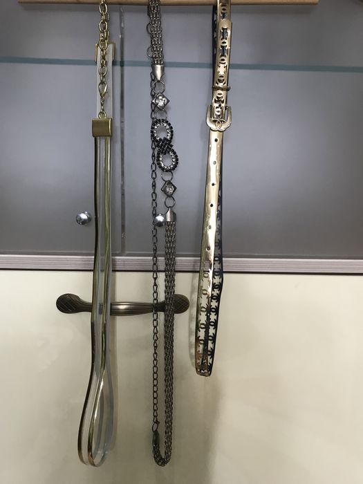 Клеенка для стола новая, ремни