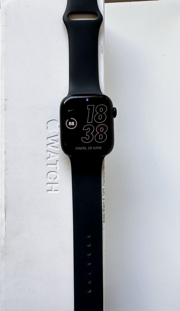 Apple Watch 9, GPS, carcasa midnight aluminium 45 mm, M/L