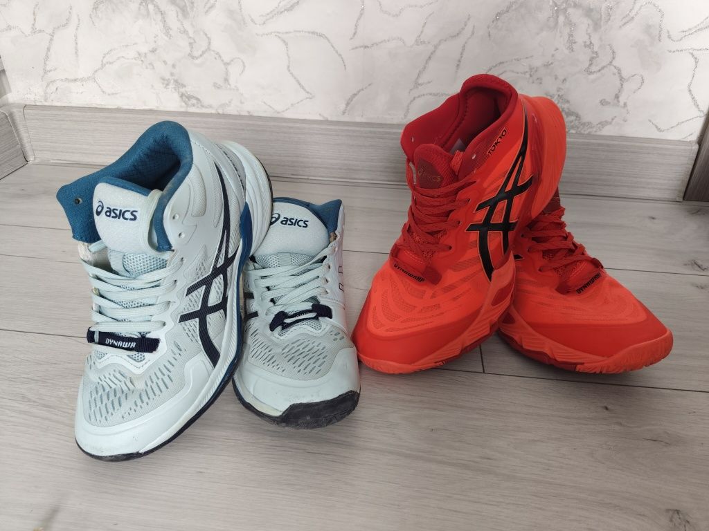 ASICS оригинал крассовки