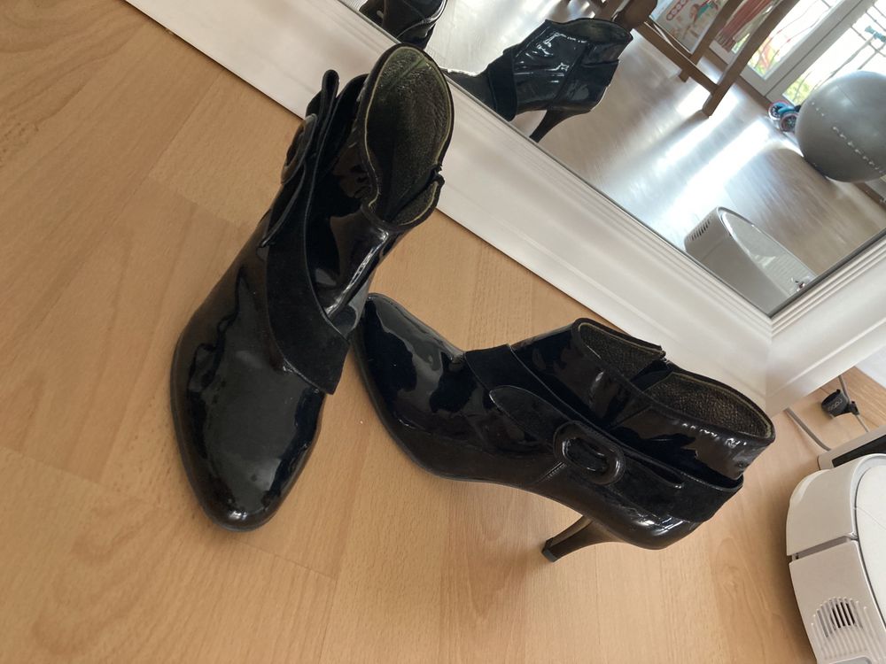 Ghete lac, piele naturala, noi, marime 40, toc stiletto