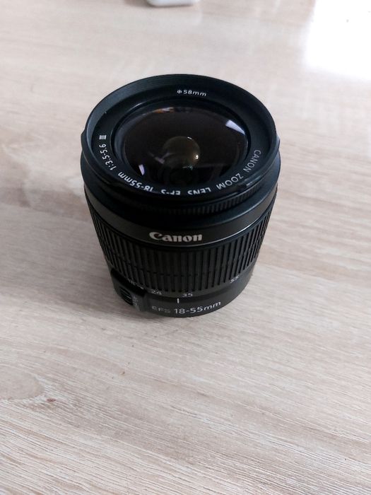 Canon EF-S 18-55 mm 3.5-5.6 III