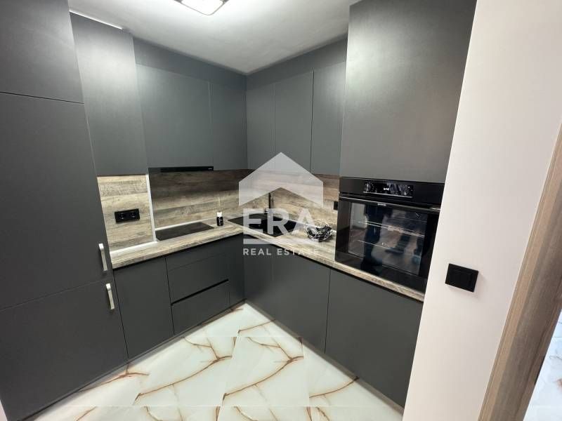 Продава се Тристаен апартамент в Варна, Лятно кино Тракия - 92 кв.м за 2337 €/кв.м - Снимка #2