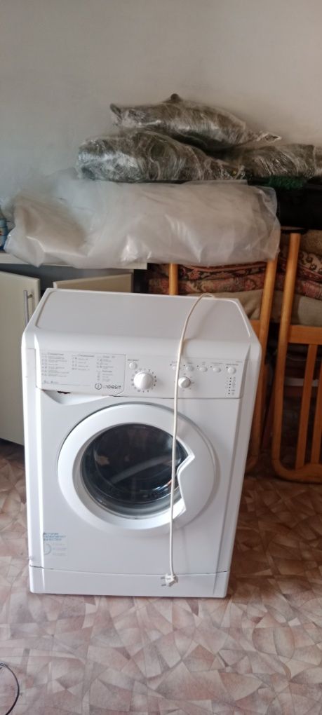 Продам стиральную машину