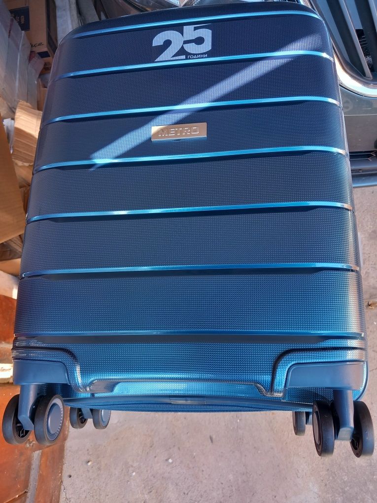 НОВ Куфар за ръчен багаж за самолет 47X38X15-20 см