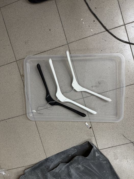 Umerase bluze si pantaloni