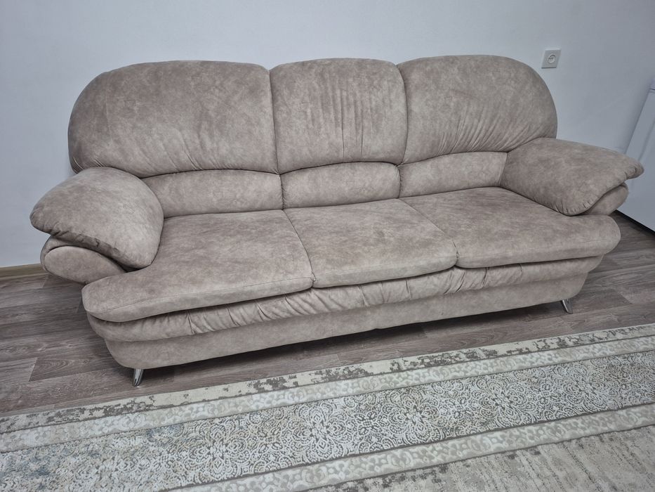 Диван с креслами