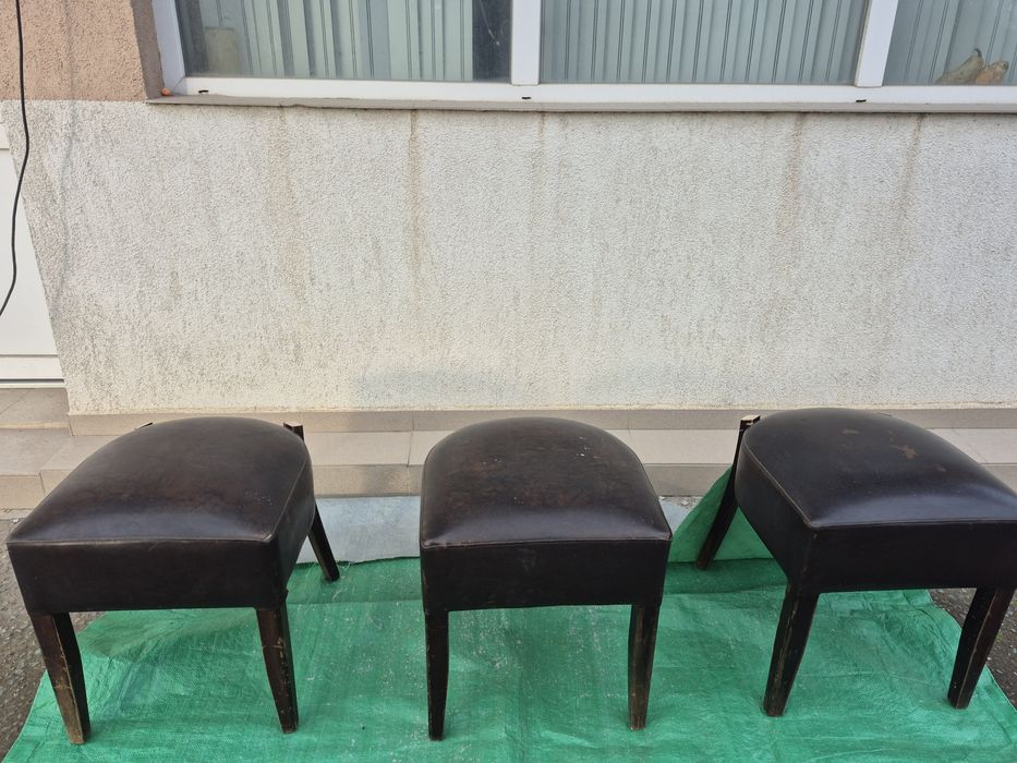 Vând 3 tamburete Scaune ideale pentru Bucatarie, balcon,terasa.