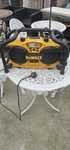 radio dewalt, defect.