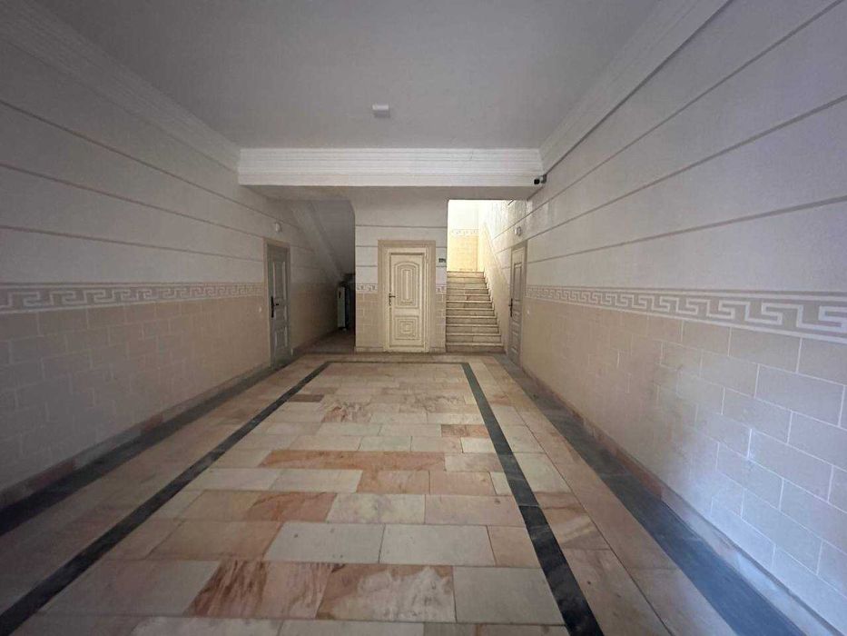 Продаю свою 3 комнатную квартиру в центре, Бульвар 117 кв.м.