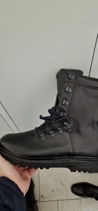 Ghete negre militare