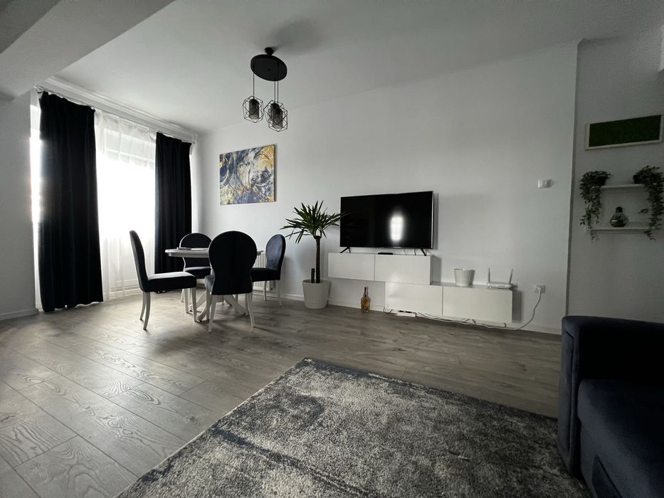 Apartament 3 camere de închiriat